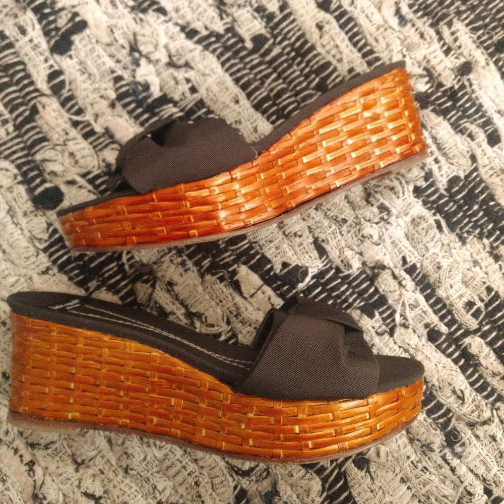 7 Kate Spade Woven Bow Slip-On Platform Sandals